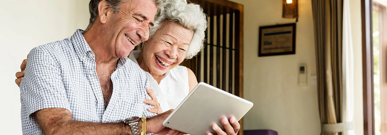 banner-senior-travel-guide-how-to-travel-comfortably-and-save-on-flights-1